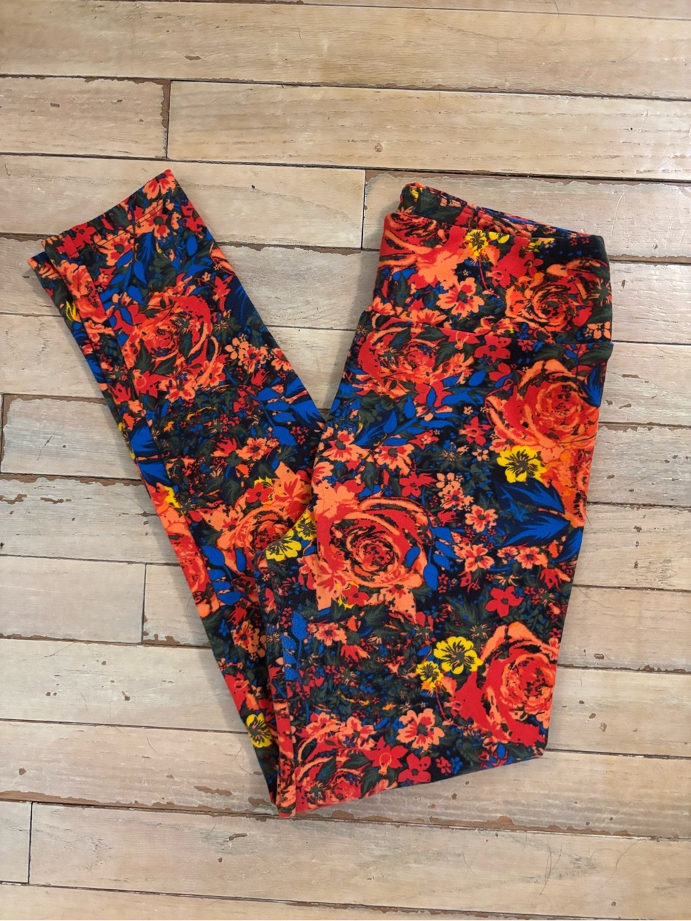 LuLaRoe Floral Print Leggings in Red, Blue & Yellow